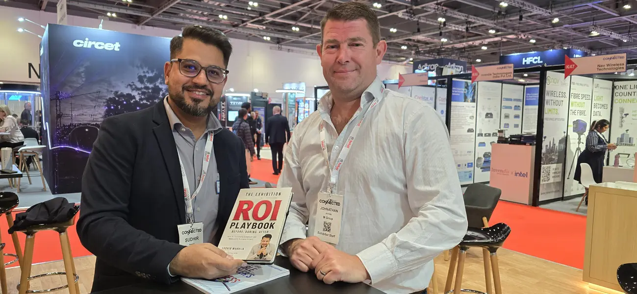Reader with The Exhibition ROI Playbook 1